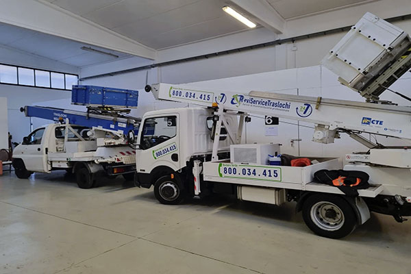 Noleggio autoscala traslochi Varese
